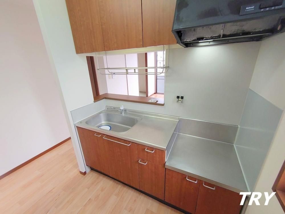 �y�L�b�`���z�@