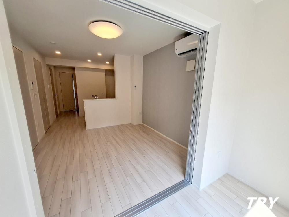 �y�����E���r���O�z�@