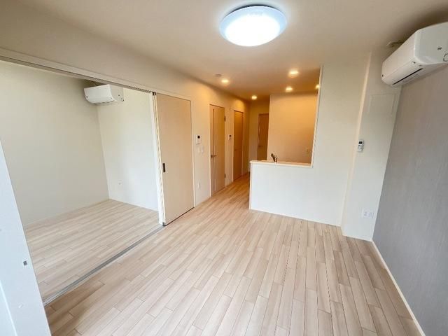 �y���ԁE���r���O�z�@