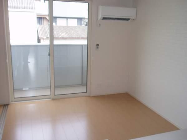 �y���ԁE���r���O�z�@