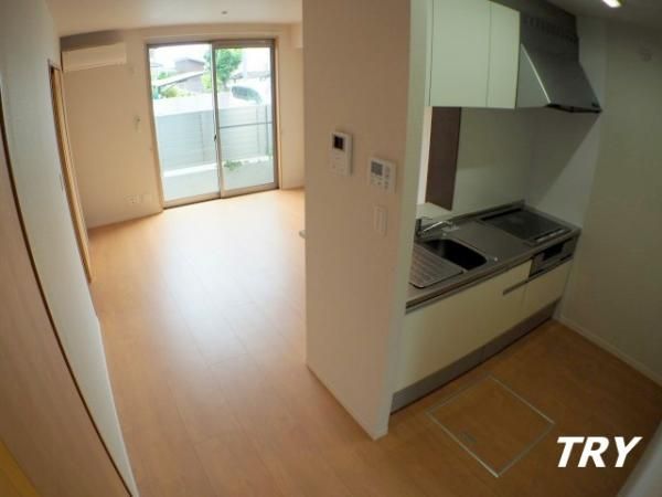 �y�����E���r���O�z�@���r���O12.9��