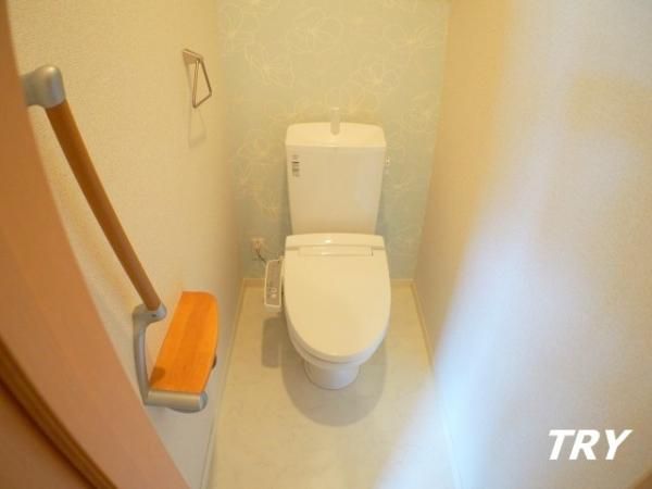 �y�g�C���z�@�E�H�V�����b�g