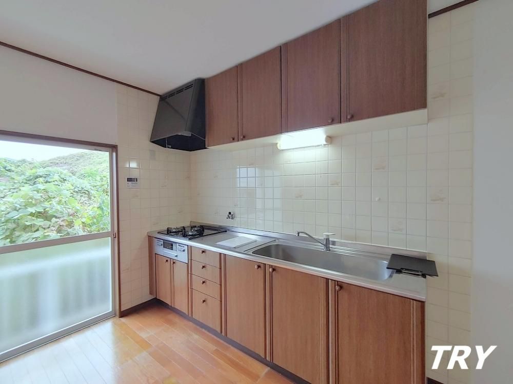 �y�L�b�`���z�@