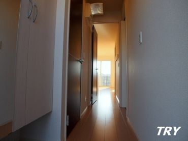 �L��