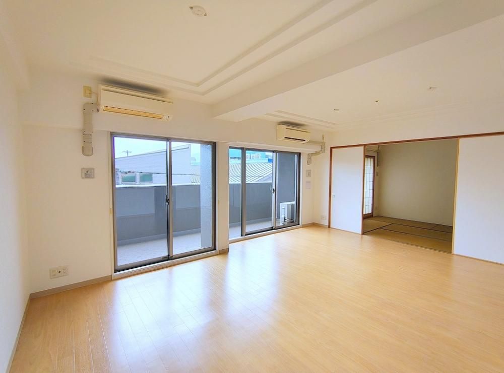 �y���ԁE���r���O�z�@