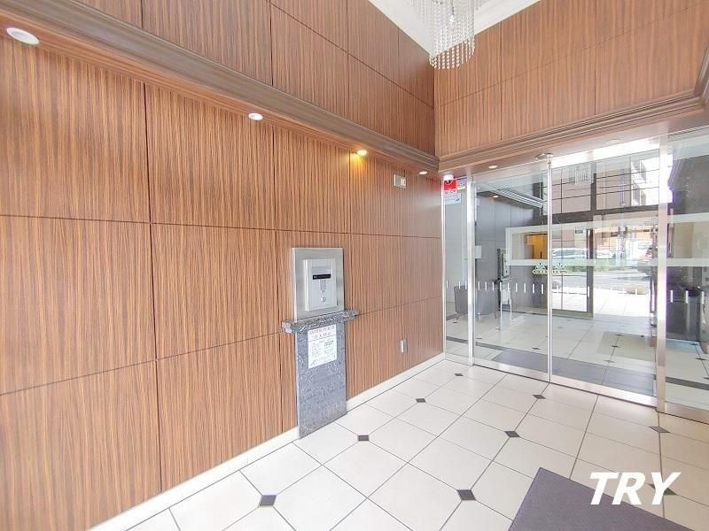 �y�G���g�����X�z�@