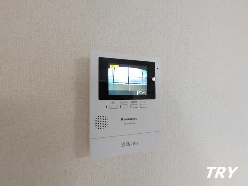 �y�Z�L�����e�B�z�@