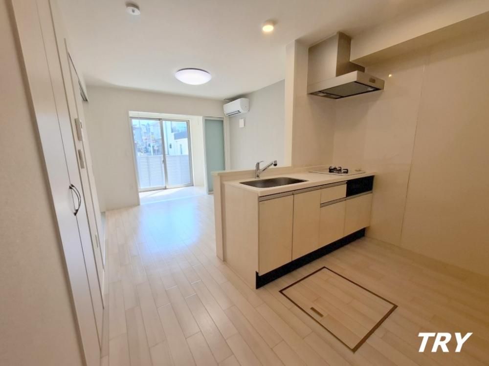 �y���ԁE���r���O�z�@