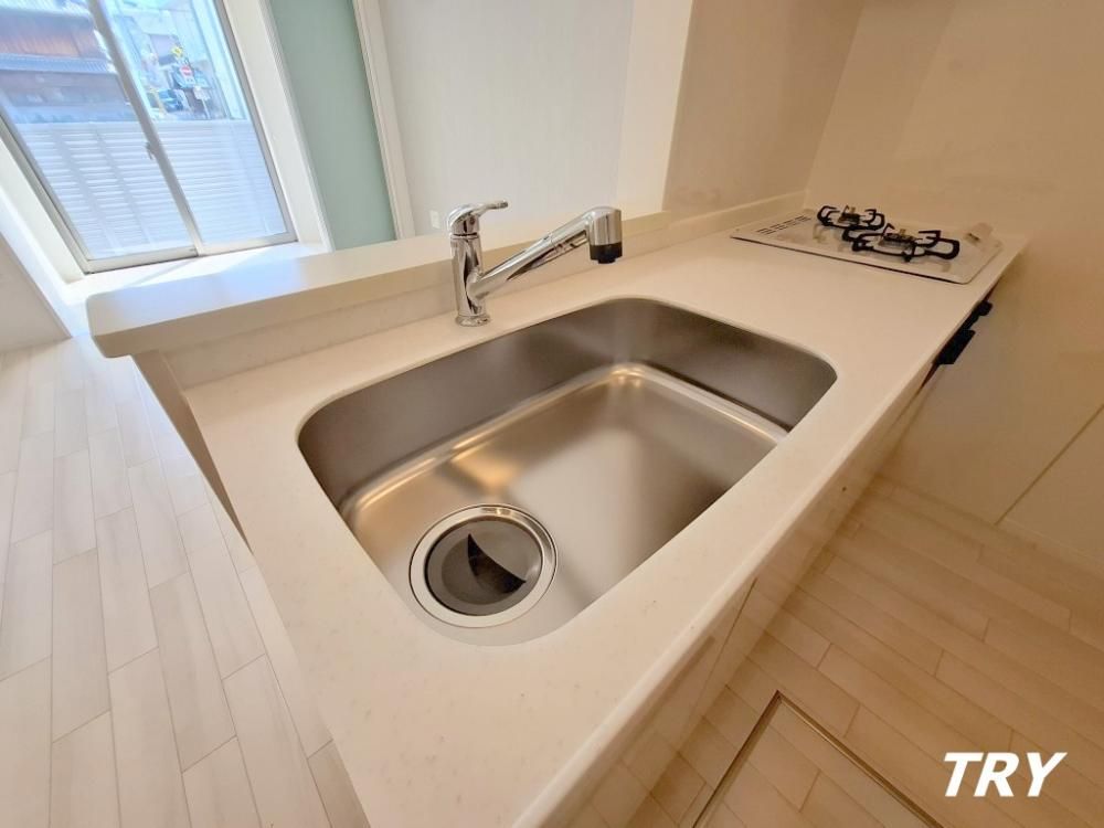 �y���ԁE���r���O�z�@