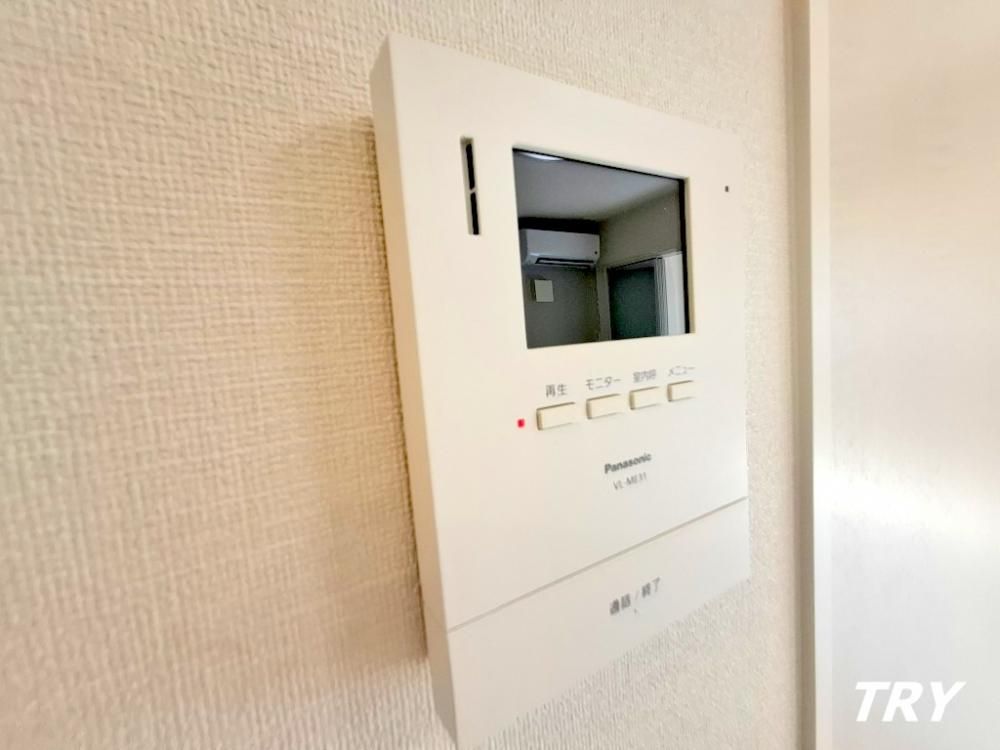 �y�Z�L�����e�B�z�@