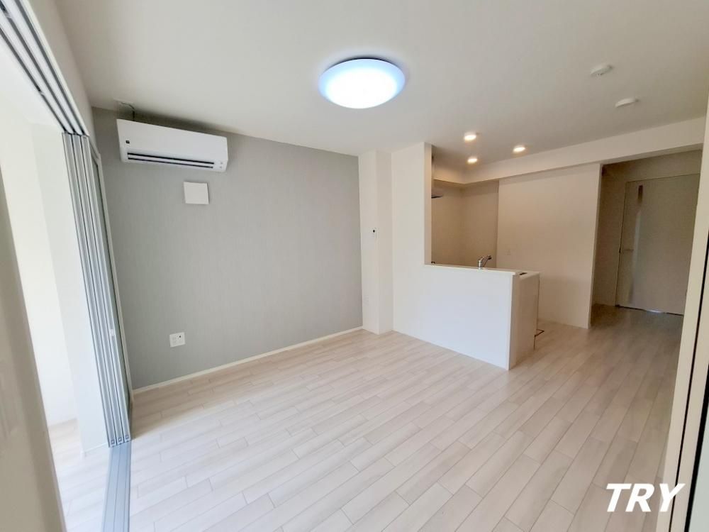 �y�����E���r���O�z�@