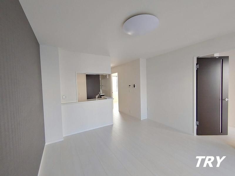 �y�����E���r���O�z�@