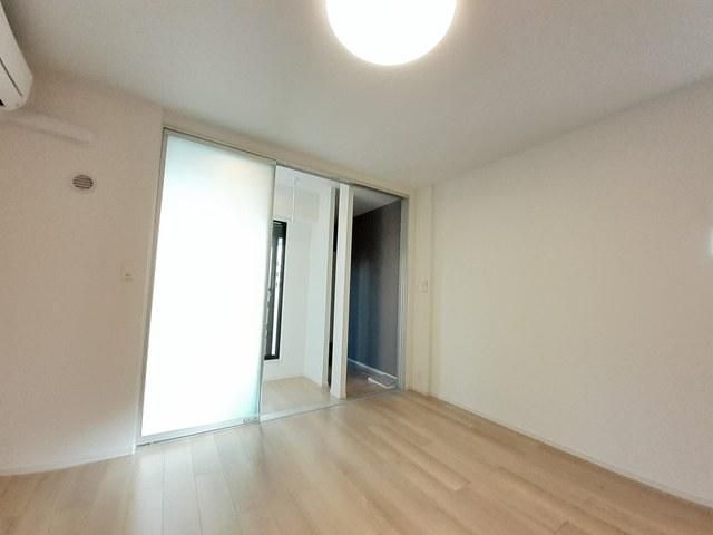 �y���ԁE���r���O�z�@