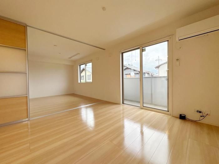 �y���ԁE���r���O�z�@