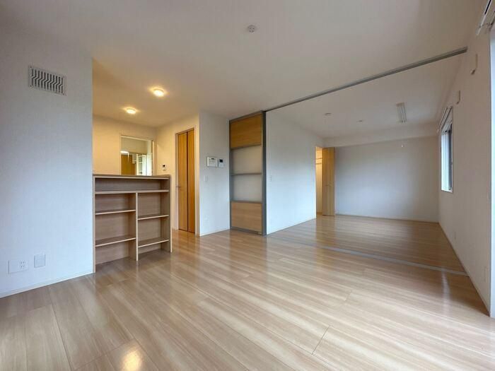 �y�����E���r���O�z�@