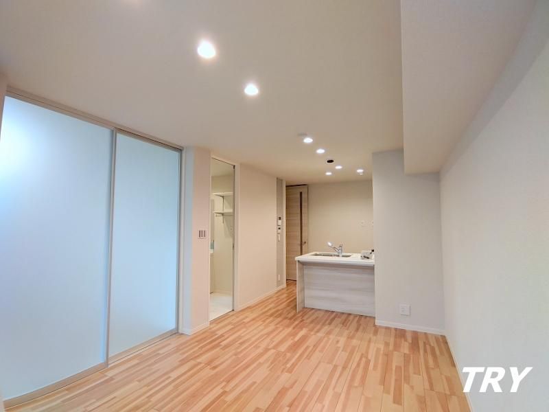 �y���ԁE���r���O�z�@