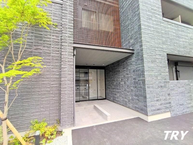 �y�G���g�����X�z�@