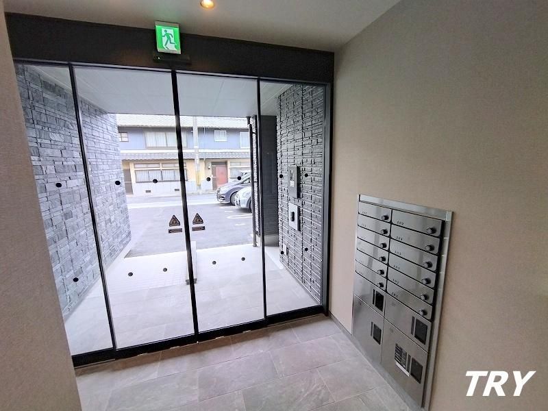 �y�G���g�����X�z�@