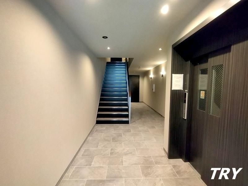 �y�G���g�����X�z�@