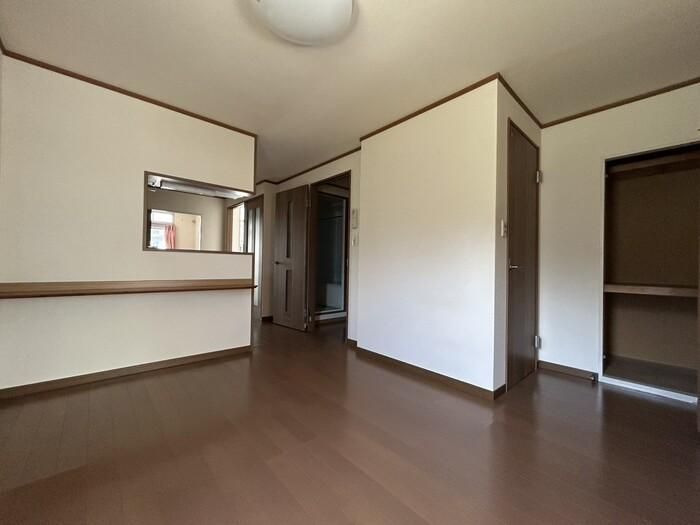 �y���ԁE���r���O�z�@