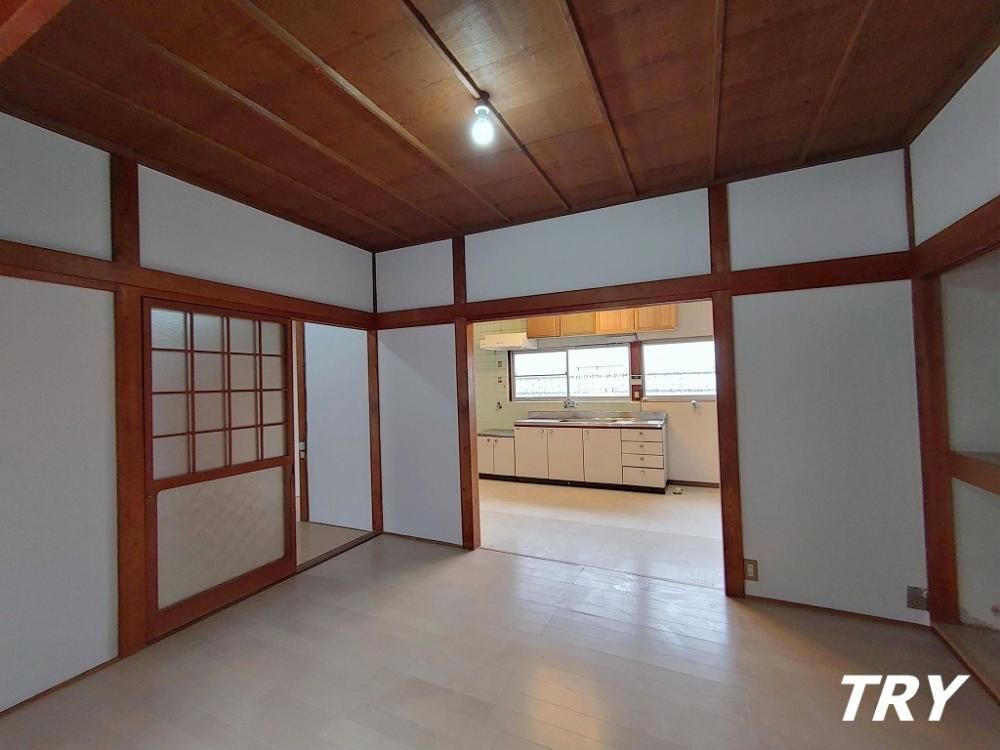 �y���ԁE���r���O�z�@