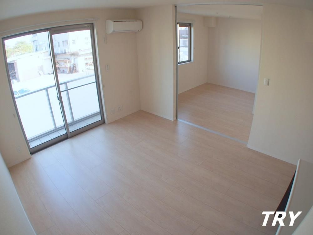 �y���ԁE���r���O�z�@