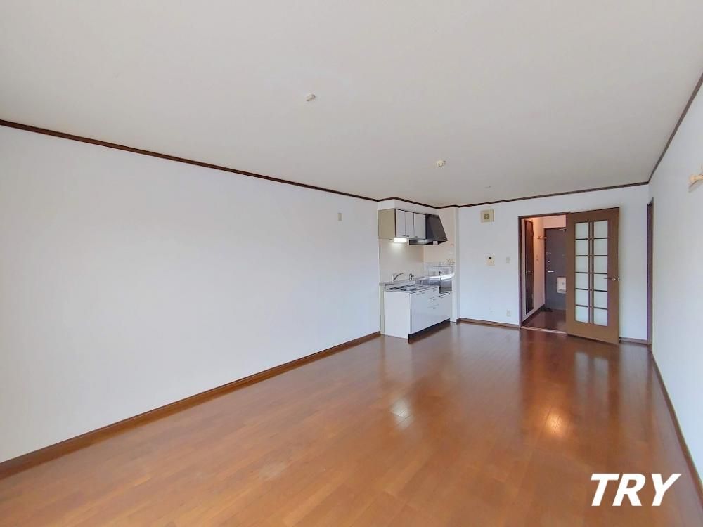 �y�����E���r���O�z�@