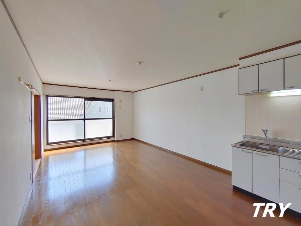 �y�����E���r���O�z�@