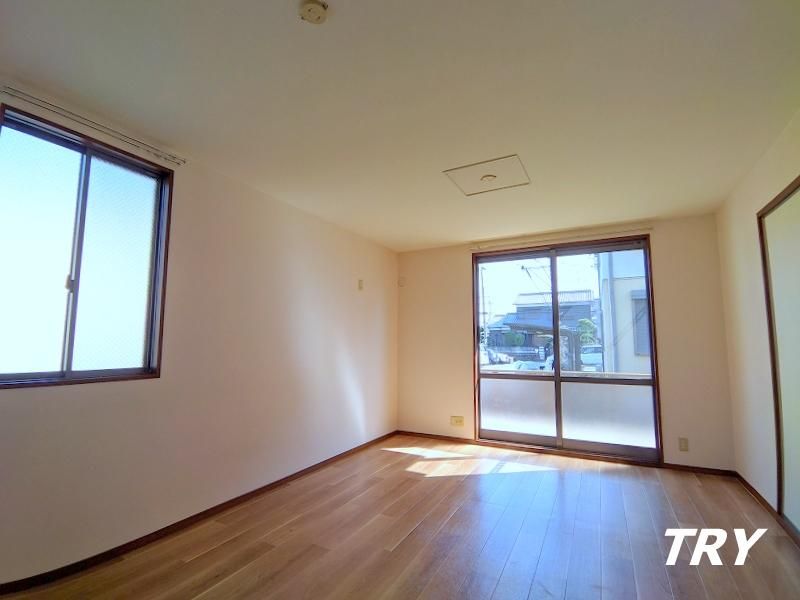 �y�����E���r���O�z�@