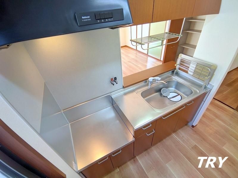 �y�L�b�`���z�@