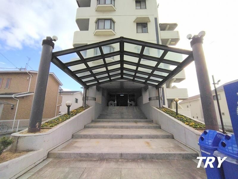 �y�G���g�����X�z�@