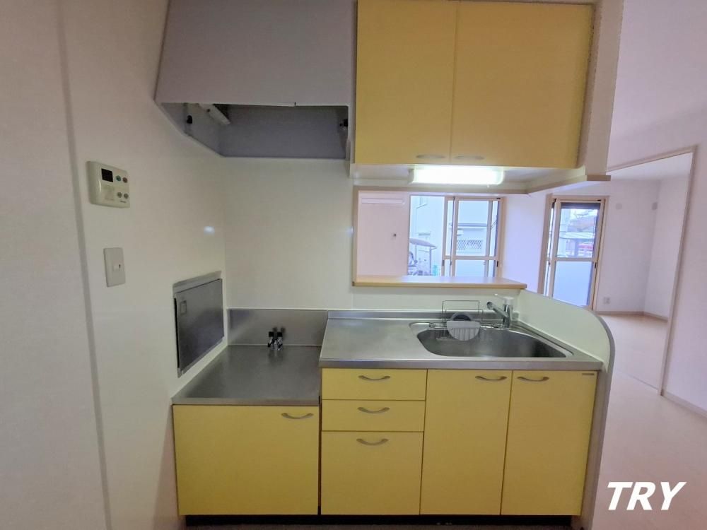 �y�L�b�`���z�@