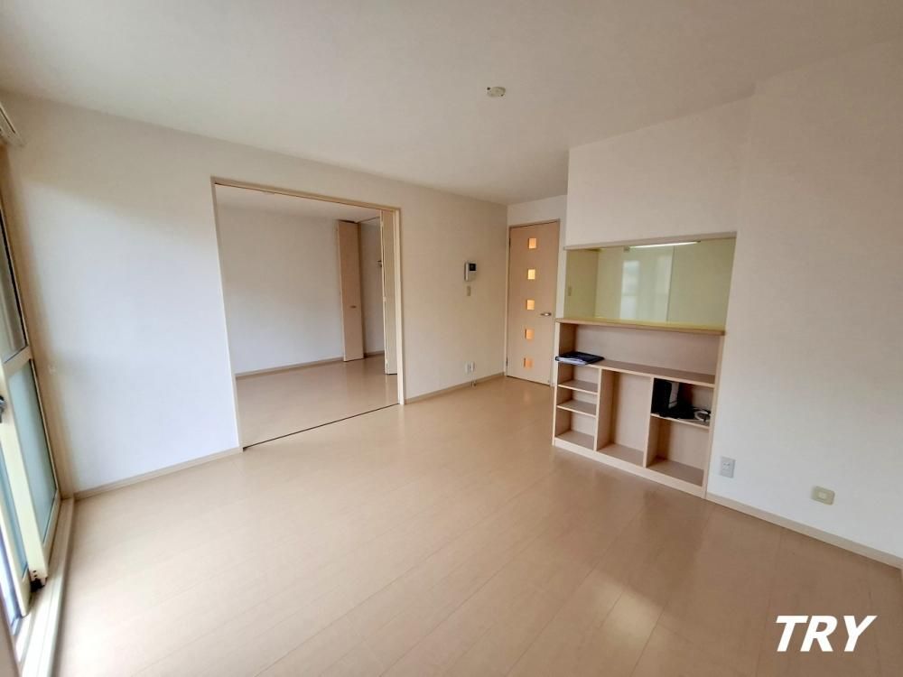 �y�����E���r���O�z�@