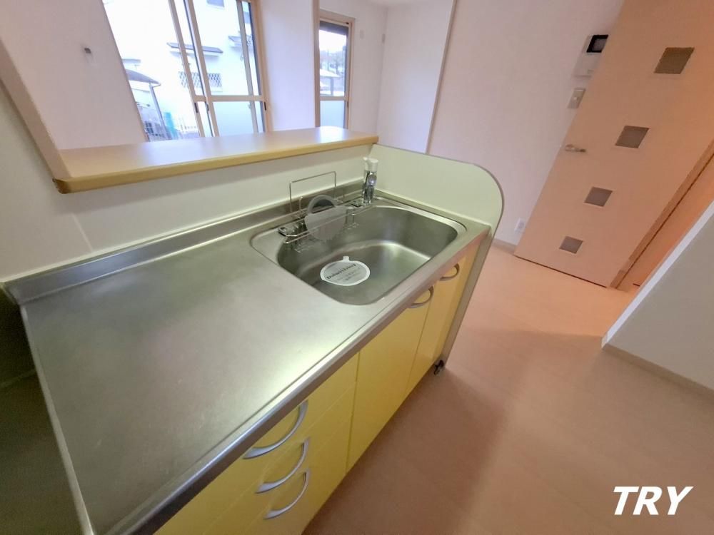 �y�L�b�`���z�@