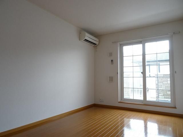 �y���ԁE���r���O�z�@