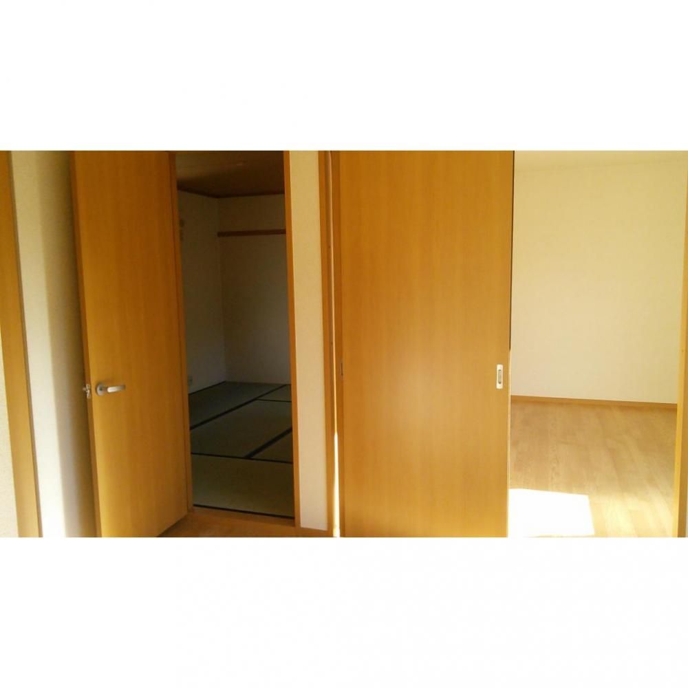 �y���ԁE���r���O�z�@