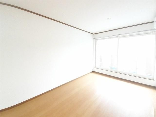 �y���ԁE���r���O�z�@