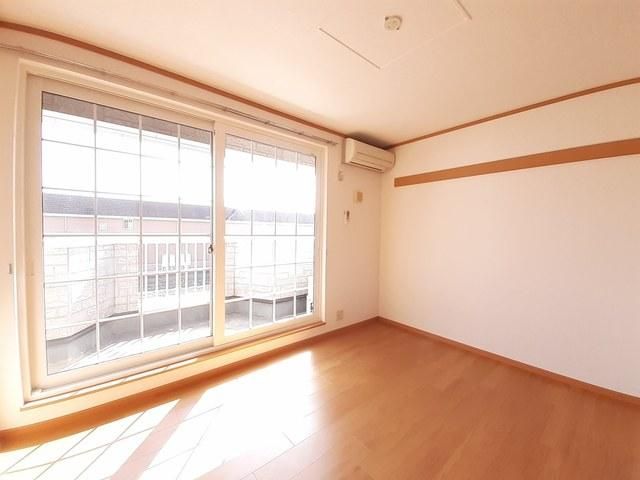 �y���ԁE���r���O�z�@