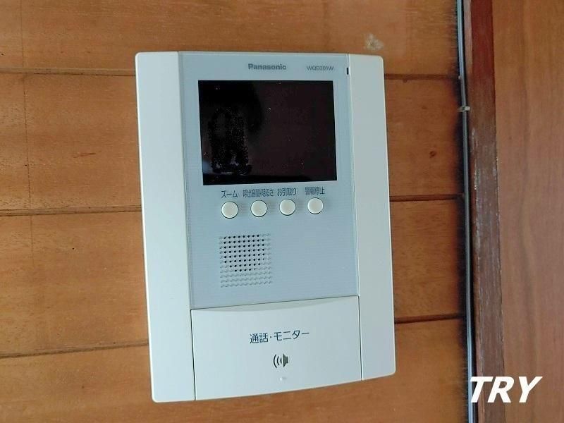 �y�Z�L�����e�B�z�@