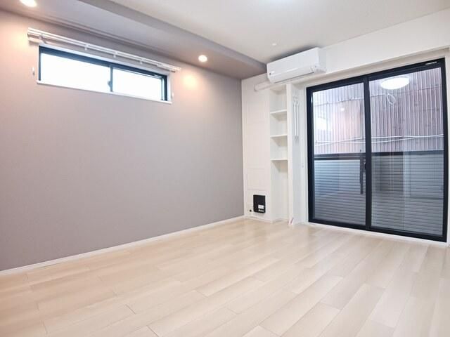 �y���ԁE���r���O�z�@