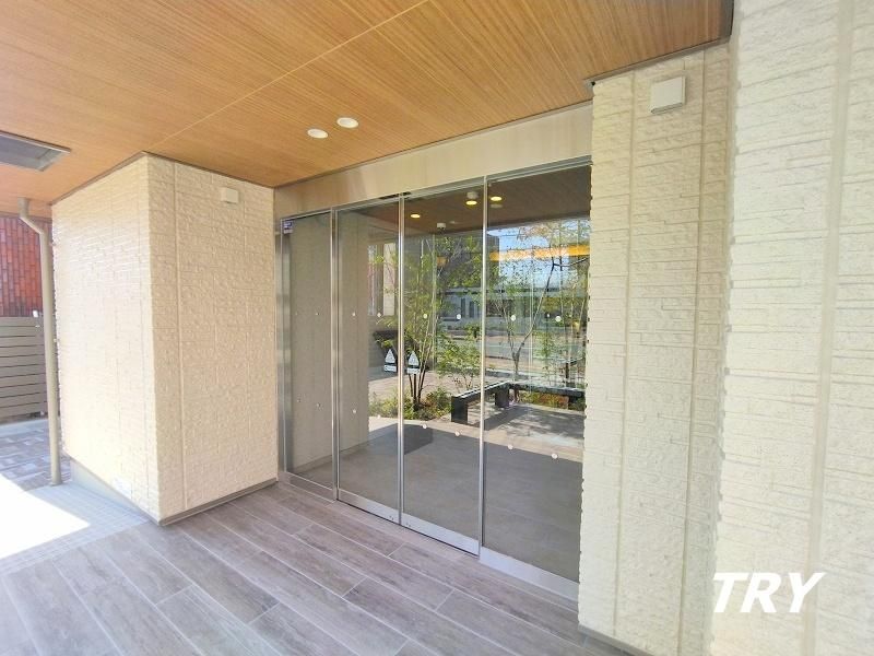 �y�G���g�����X�z�@