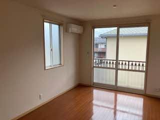 �y���ԁE���r���O�z�@