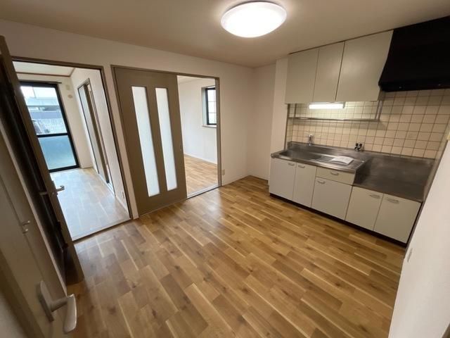 �y���ԁE���r���O�z�@