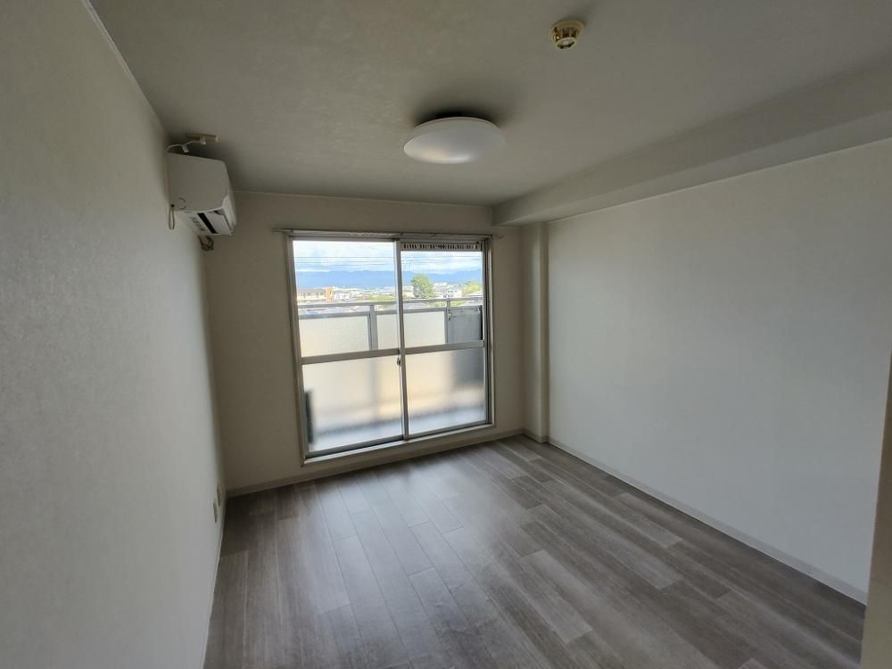 �y���ԁE���r���O�z�@