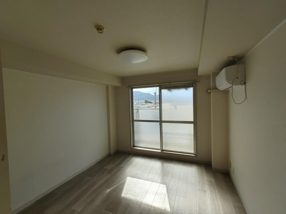 �y���ԁE���r���O�z�@