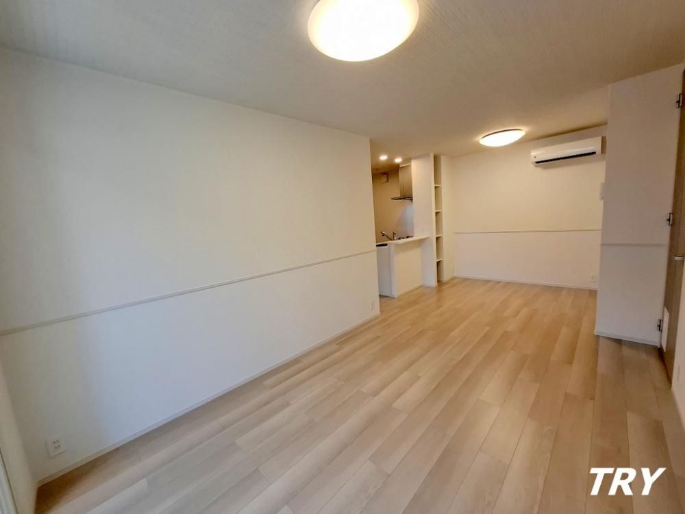 �y�����E���r���O�z�@