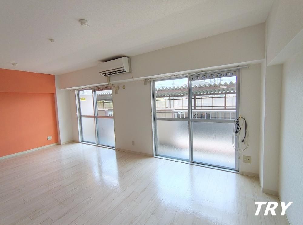 �y���ԁE���r���O�z�@