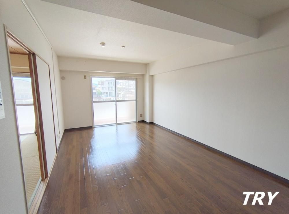 �y���ԁE���r���O�z�@