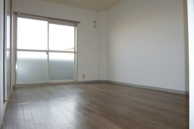 �y���ԁE���r���O�z�@