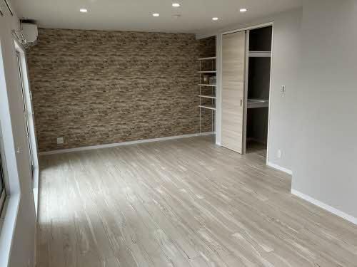 �y���ԁE���r���O�z�@